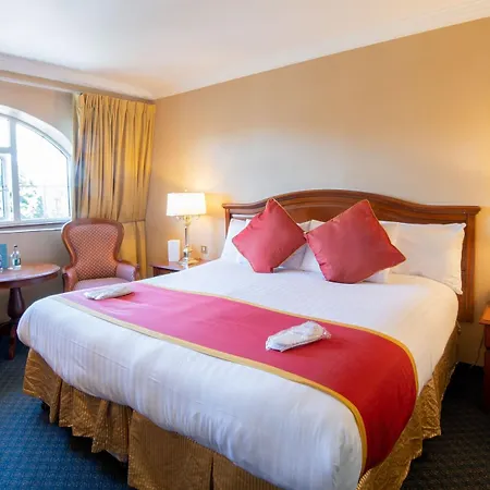 Plaza & Hotel 4*