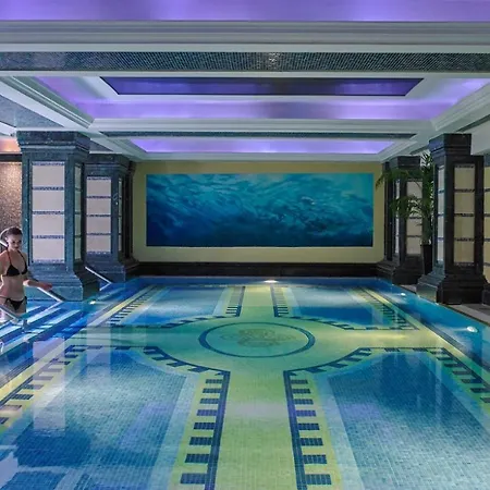 Killarney Plaza Hotel & Spa Hotel 4*