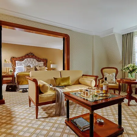 Plaza & Hotel 4*