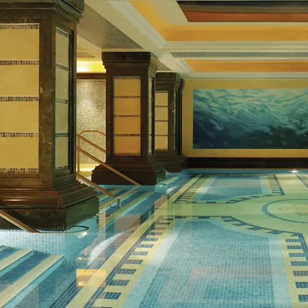Plaza & Hotel 4*