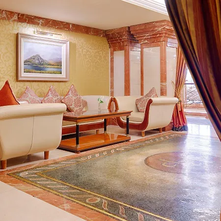 Plaza & Hotel 4*