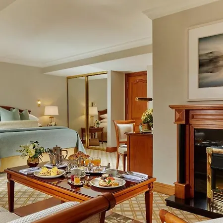 Hotel Plaza & 4*