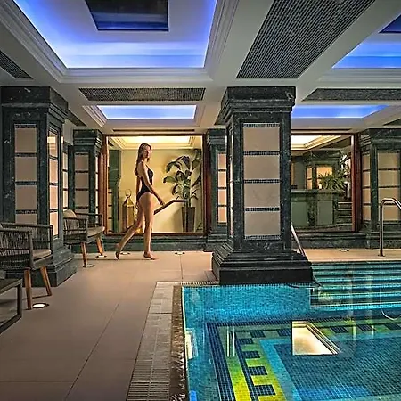 Hotel Plaza & 4*