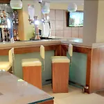 Plaza & Отель Килларни