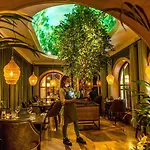 Plaza & Отель 4*