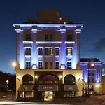 Plaza & Отель