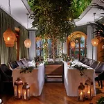 Отель Plaza & 4*