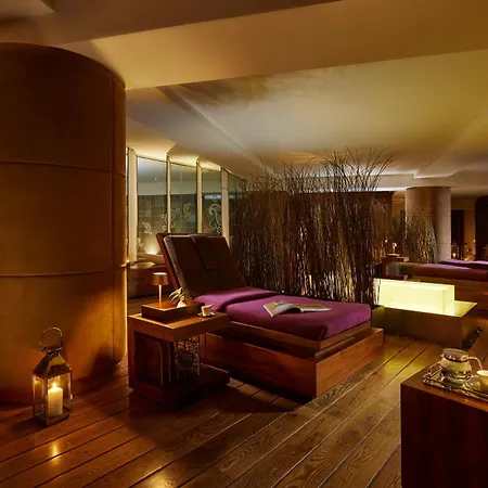 Hotel Plaza & 4*